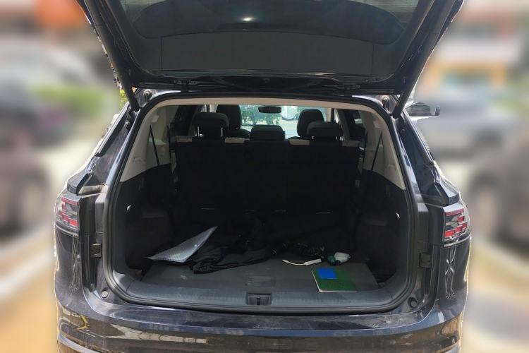 Used Volkswagen ID.6 CROZZ 2022 Long-Range PRO Edition Trunk