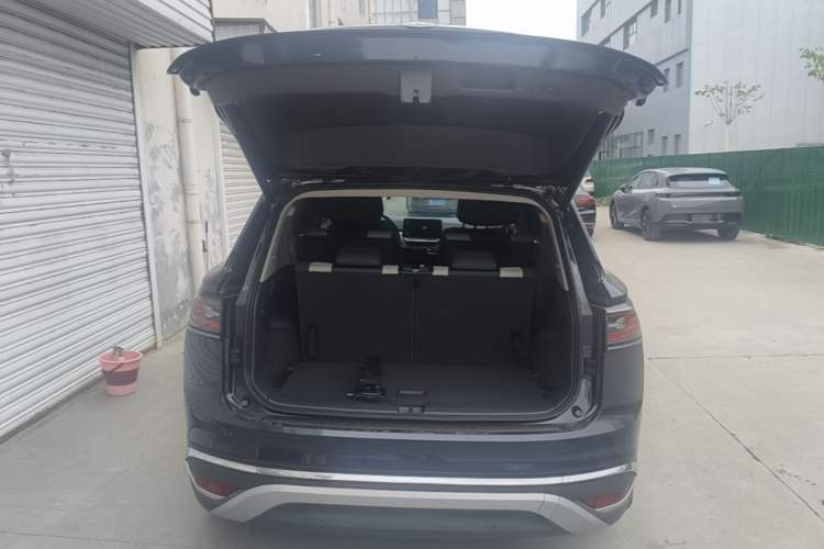 Used Volkswagen ID.6 CROZZ 2022 Long-Range PRO Edition Trunk