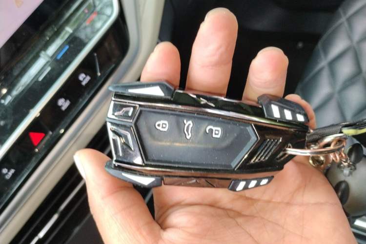 Used Volkswagen ID.6 CROZZ 2022 Long-Range PRO Edition Vehicle Key
