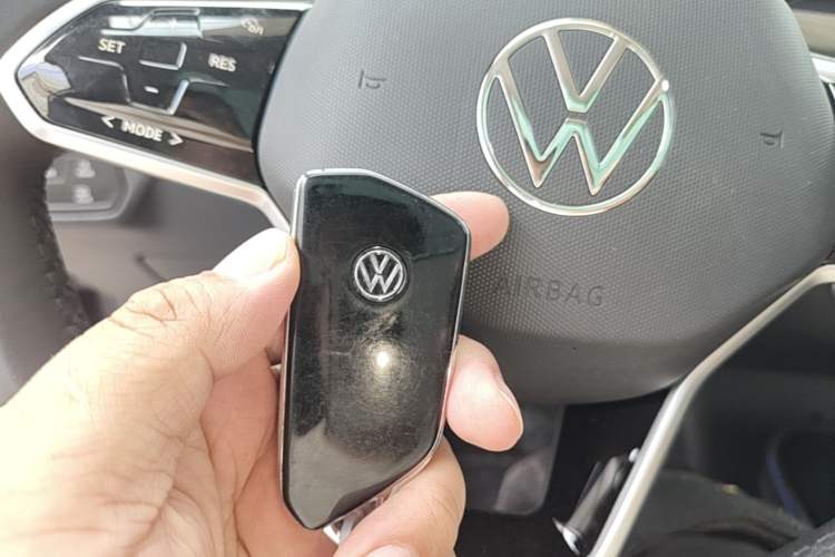 Used Volkswagen ID.6 CROZZ 2022 Long-Range PRO Edition Vehicle Key
