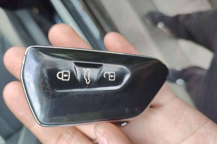 Used Volkswagen ID.6 CROZZ 2022 Long-Range PURE+ Edition Vehicle Key