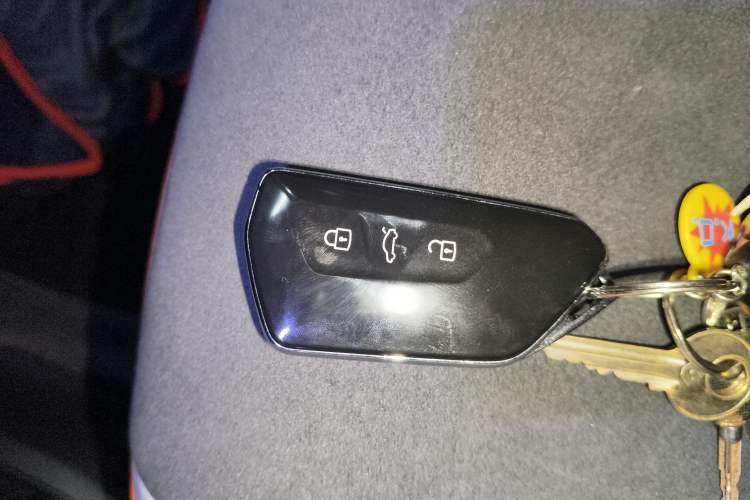 Used Volkswagen ID.6 CROZZ 2022 Long-Range PRO Edition Vehicle Key