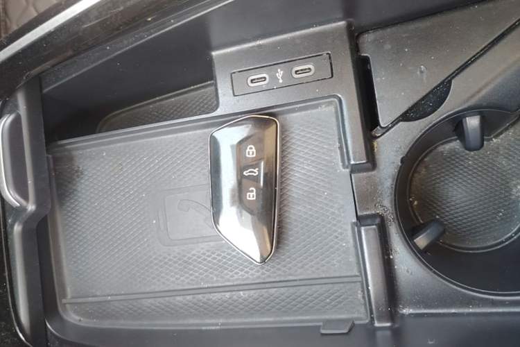 Used Volkswagen ID.6 CROZZ 2022 Long-Range PRO Edition Vehicle Key