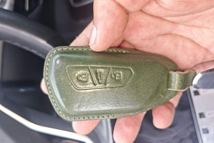 Used Volkswagen ID.6 CROZZ 2022 Long-Range PRO Edition Vehicle Key