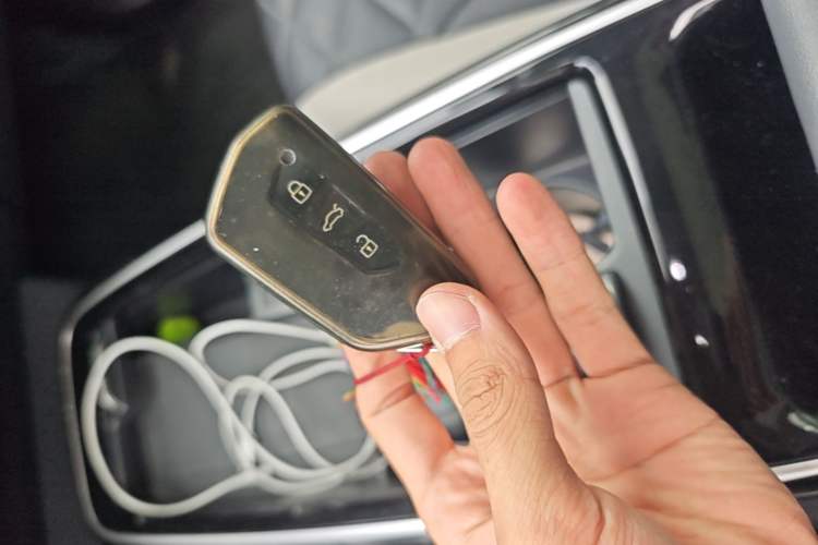 Used Volkswagen ID.6 CROZZ 2022 Long-Range PRO Edition Vehicle Key