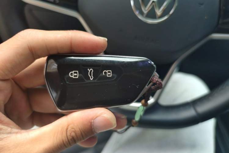 Used Volkswagen ID.6 CROZZ 2022 Long-Range PRO Edition Vehicle Key