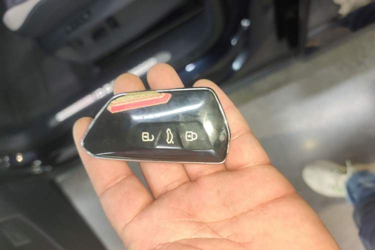 Used Volkswagen ID.6 CROZZ 2022 Long-Range PRO Edition Vehicle Key