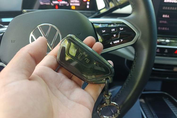 Used Volkswagen ID.6 CROZZ 2022 Long-Range PRO Edition Vehicle Key