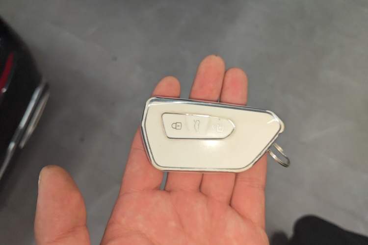 Used Volkswagen ID.6 CROZZ 2022 Long-Range Lite PRO Edition Vehicle Key
