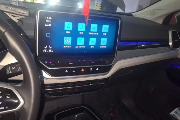 Used Volkswagen ID.6 CROZZ 2022 Long-Range PRO Edition Audio And AC Panel