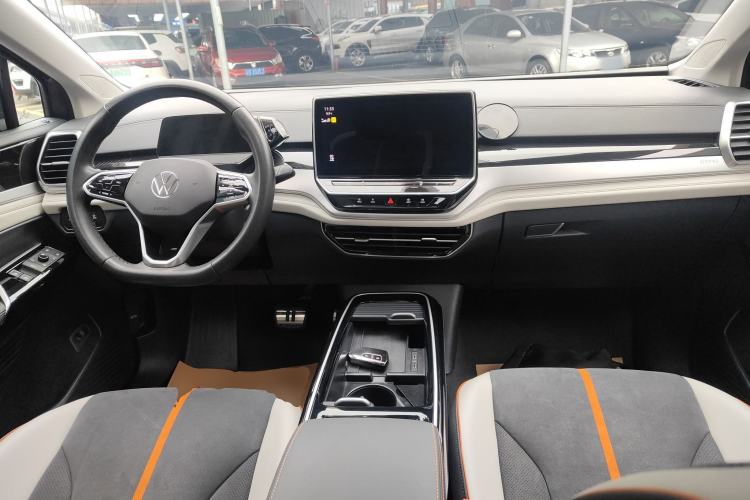 Used Volkswagen ID.6 CROZZ 2022 Long-Range PRO Edition Center Console