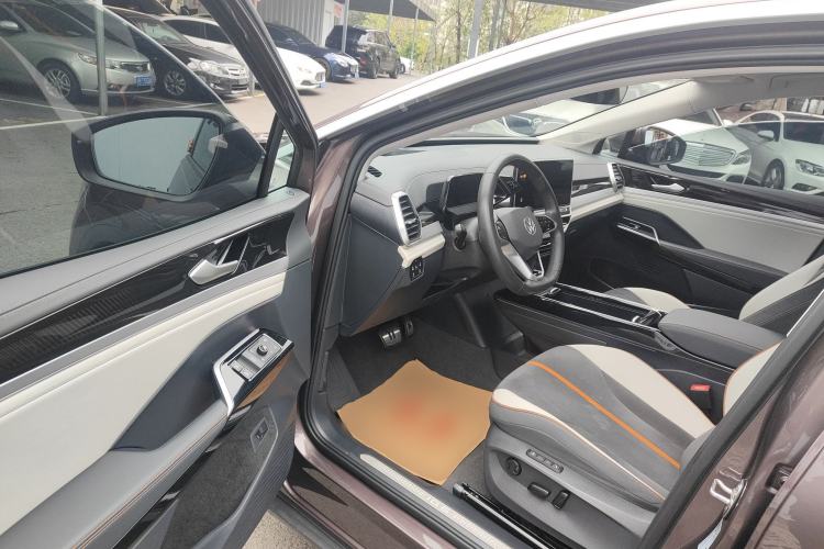 Used Volkswagen ID.6 CROZZ 2022 Long-Range PRO Edition Driver Seat