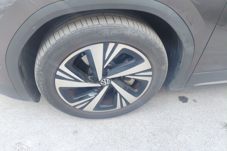 Used Volkswagen ID.6 CROZZ 2022 Long-Range PRO Edition Left Front Wheel Hub