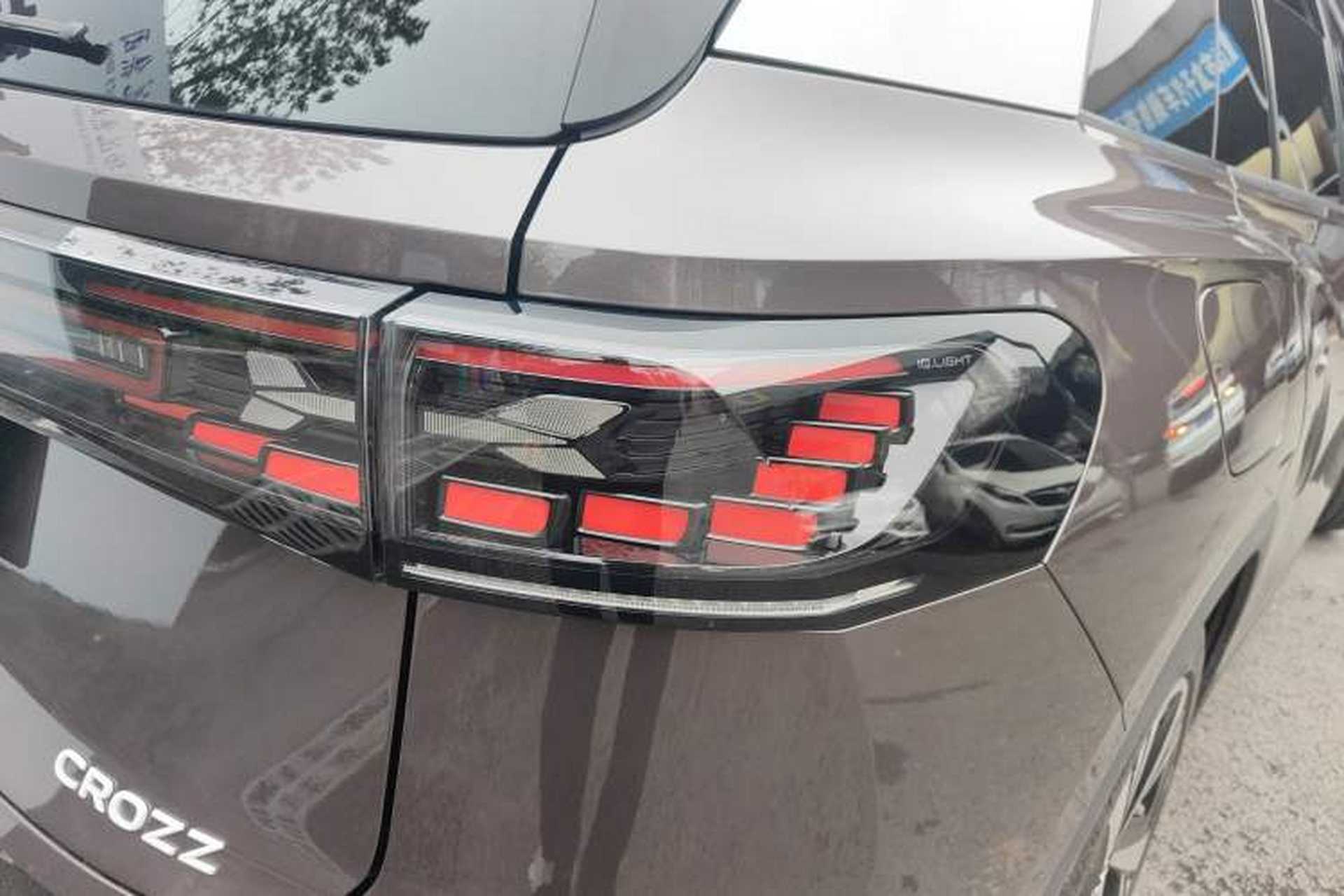 Used Volkswagen ID.6 CROZZ 2022 Long-Range PRO Edition Right Rear Taillight