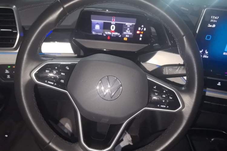 Used Volkswagen ID.6 CROZZ 2022 Long-Range PRO Edition Steering Wheel