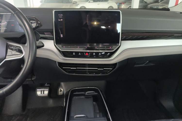 Used Volkswagen ID.6 CROZZ 2022 Long-Range PRO Edition Audio And AC Panel