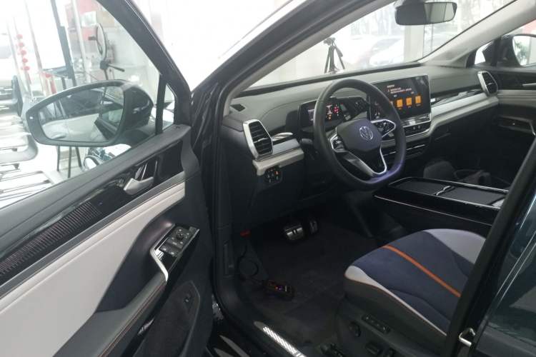 Used Volkswagen ID.6 CROZZ 2022 Long-Range PRO Edition Driver Seat
