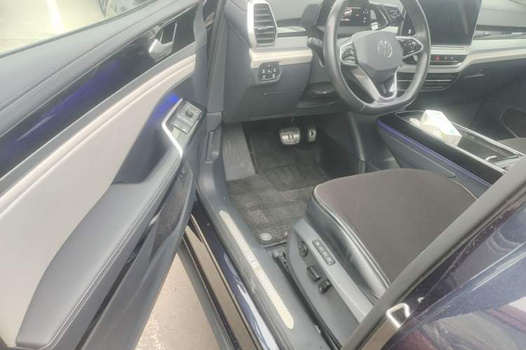 Used Volkswagen ID.6 CROZZ 2022 Long-Range PRO Edition Driver Seat