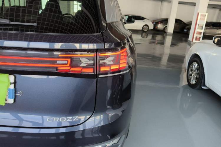 Used Volkswagen ID.6 CROZZ 2022 Long-Range PRO Edition Exterior 6