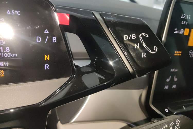 Used Volkswagen ID.6 CROZZ 2022 Long-Range PURE+ Edition Gear Lever
