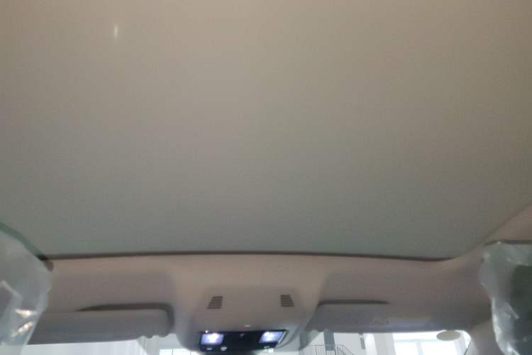 Used Volkswagen ID.6 CROZZ 2022 Long-Range PURE+ Edition Headliner