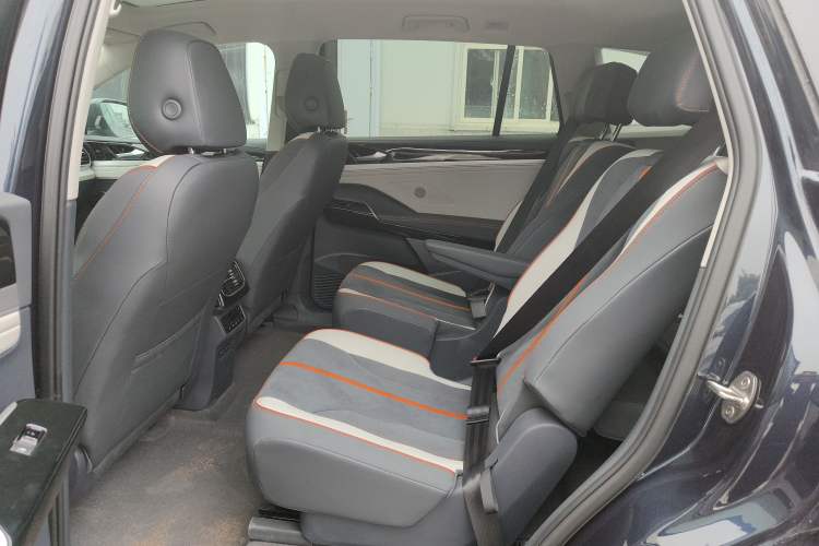 Used Volkswagen ID.6 CROZZ 2022 Long-Range PRO Edition Interior 1
