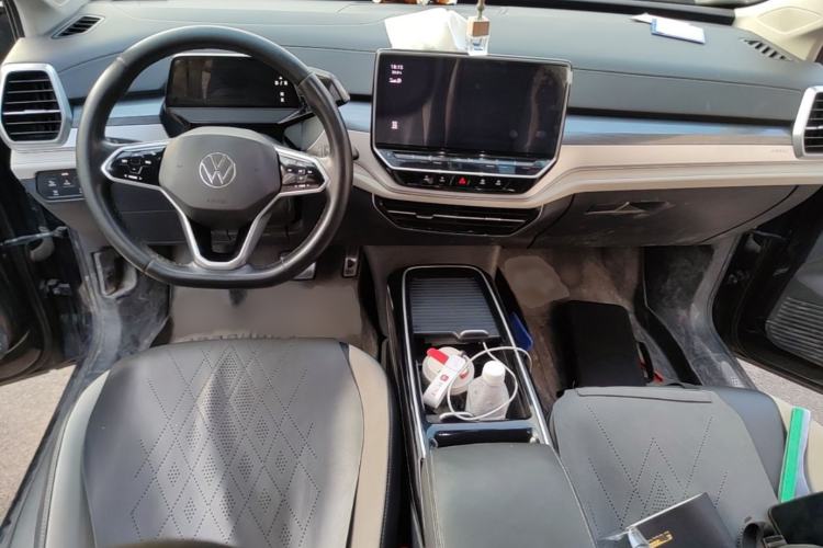 Used Volkswagen ID.6 CROZZ 2022 Standard Range PURE Edition Interior 2