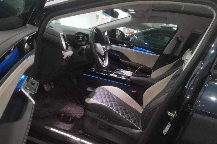 Used Volkswagen ID.6 CROZZ 2022 Long-Range PRO Edition Interior 3