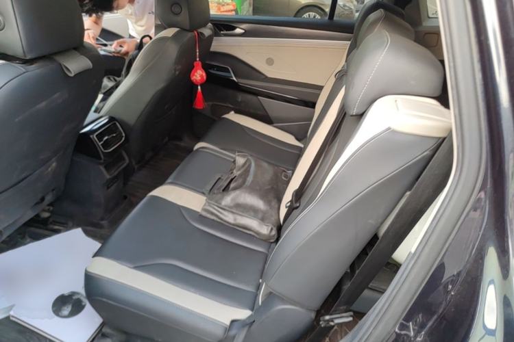 Used Volkswagen ID.6 CROZZ 2022 Standard Range PURE Edition Interior 4