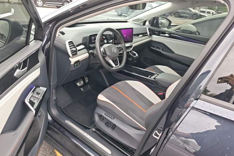 Used Volkswagen ID.6 CROZZ 2022 High-Performance PRIME Edition Left Front Seat