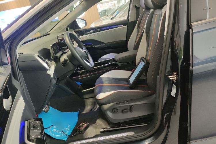 Used Volkswagen ID.6 CROZZ 2022 Long-Range PRO Edition Left Front Seat