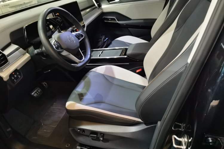 Used Volkswagen ID.6 CROZZ 2022 Standard Range PURE Edition Left Front Seat