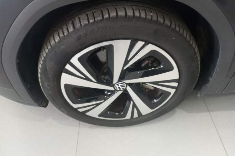 Used Volkswagen ID.6 CROZZ 2022 Long-Range PRO Edition Left Front Wheel Hub