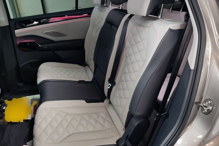Used Volkswagen ID.6 CROZZ 2022 Long-Range PRO Edition Left Rear Seat