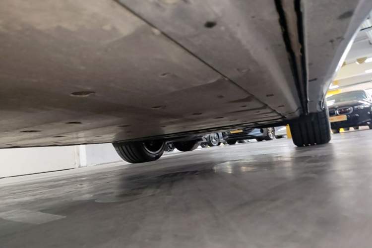 Used Volkswagen ID.6 CROZZ 2022 Long-Range PRO Edition Left Side Sill