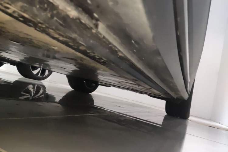Used Volkswagen ID.6 CROZZ 2022 Long-Range PURE+ Edition Left Side Sill