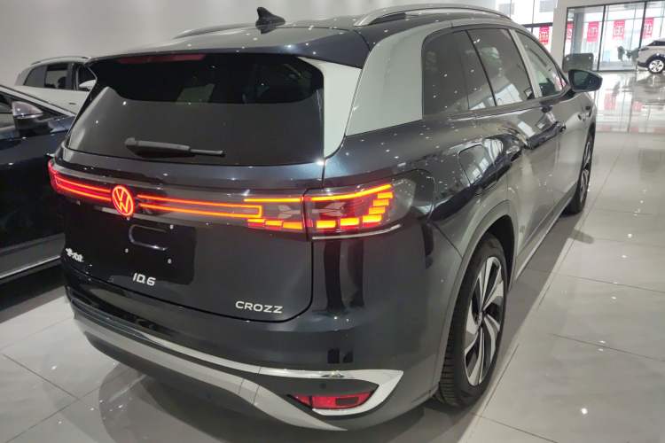 Used Volkswagen ID.6 CROZZ 2022 Long-Range PURE+ Edition Rear Right 45 Deg