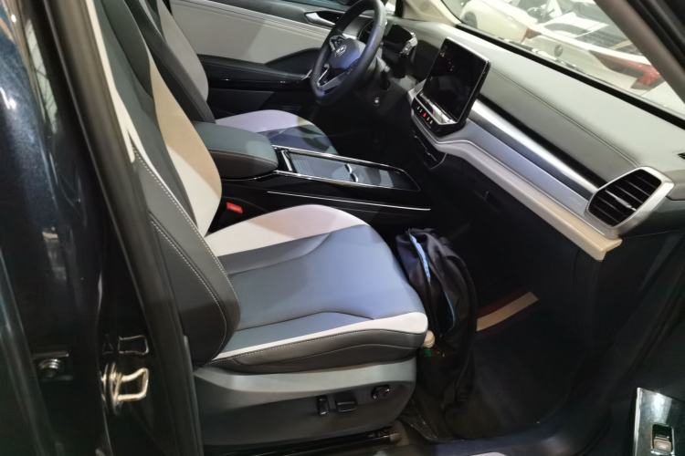 Used Volkswagen ID.6 CROZZ 2022 Standard Range PURE Edition Right Front Seat