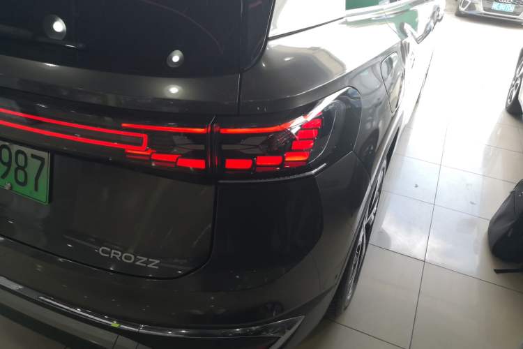 Used Volkswagen ID.6 CROZZ 2022 Long-Range PRO Edition Right Rear Taillight