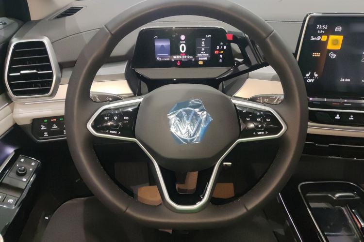 Used Volkswagen ID.6 CROZZ 2022 Long-Range PURE+ Edition Steering Wheel