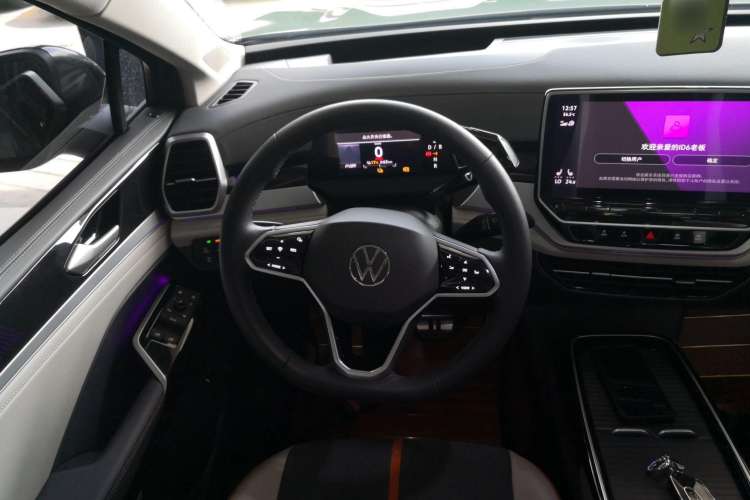 Used Volkswagen ID.6 CROZZ 2022 Long-Range PRO Edition Steering Wheel