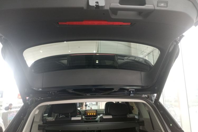 Used Volkswagen ID.6 CROZZ 2022 Long-Range PRO Edition Trunk
