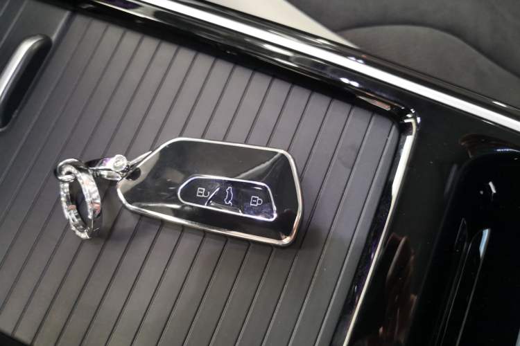 Used Volkswagen ID.6 CROZZ 2022 Long-Range PRO Edition Vehicle Key