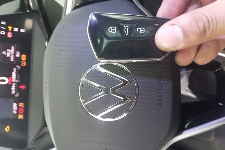 Used Volkswagen ID.6 CROZZ 2022 Long-Range PRO Edition Vehicle Key