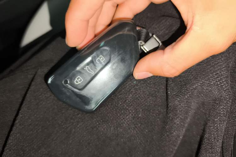 Used Volkswagen ID.6 CROZZ 2022 Long-Range PRO Edition Vehicle Key