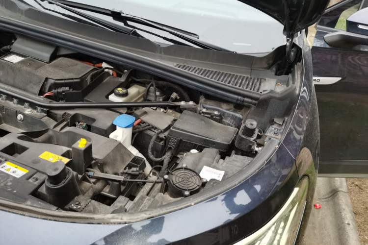 Used Volkswagen ID.6 CROZZ 2022 Long-Range PRO Edition Engine Bay Left
