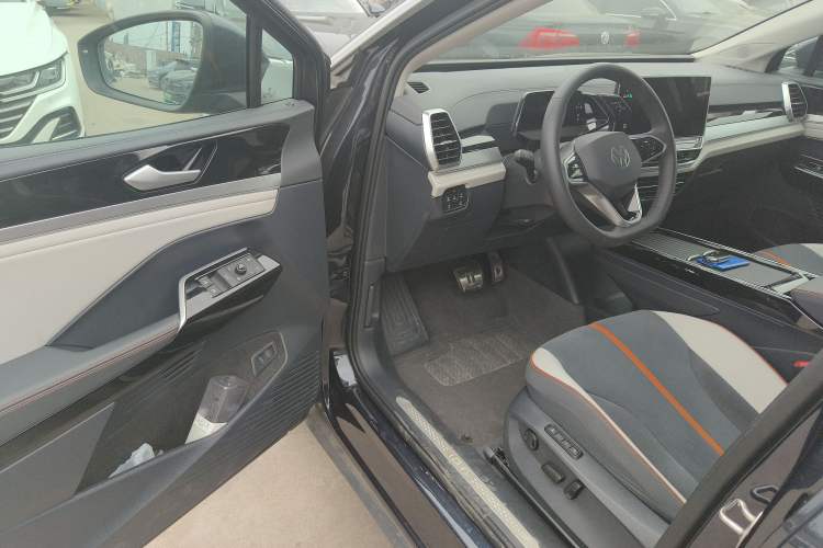 Used Volkswagen ID.6 CROZZ 2022 Long-Range PRO Edition Interior 2