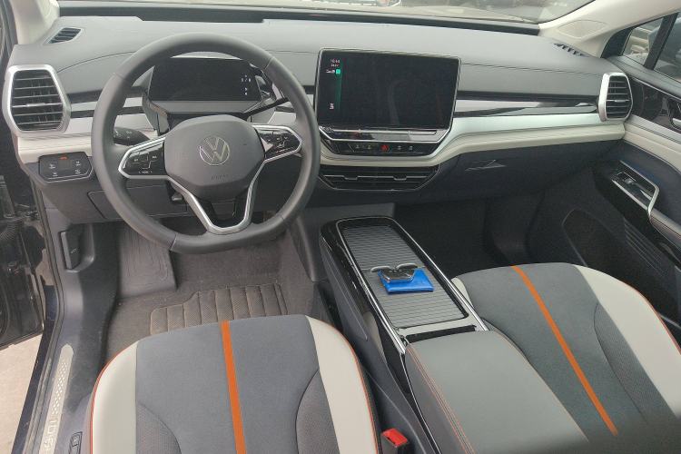 Used Volkswagen ID.6 CROZZ 2022 Long-Range PRO Edition Interior 3