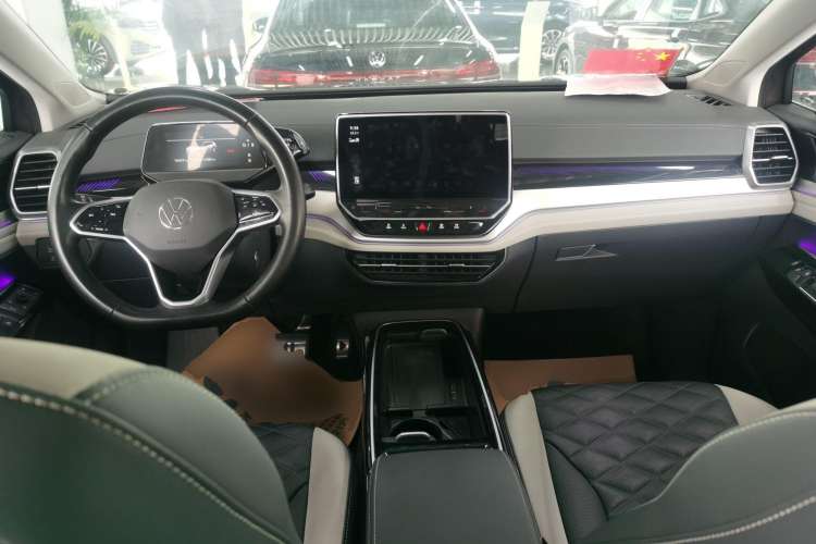 Used Volkswagen ID.6 CROZZ 2022 Long-Range PRO Edition Center Console