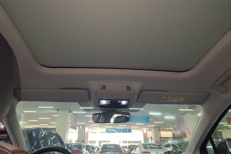 Used Volkswagen ID.6 CROZZ 2022 Long-Range Lite PRO Edition Headliner